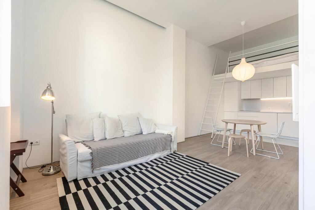 Moderno En El Corazon De Triana Apartment Севиля Екстериор снимка